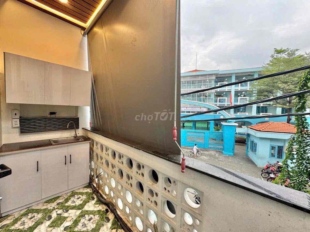 Rent a full-intracted kitchen house next to Lê Văn Thọ.