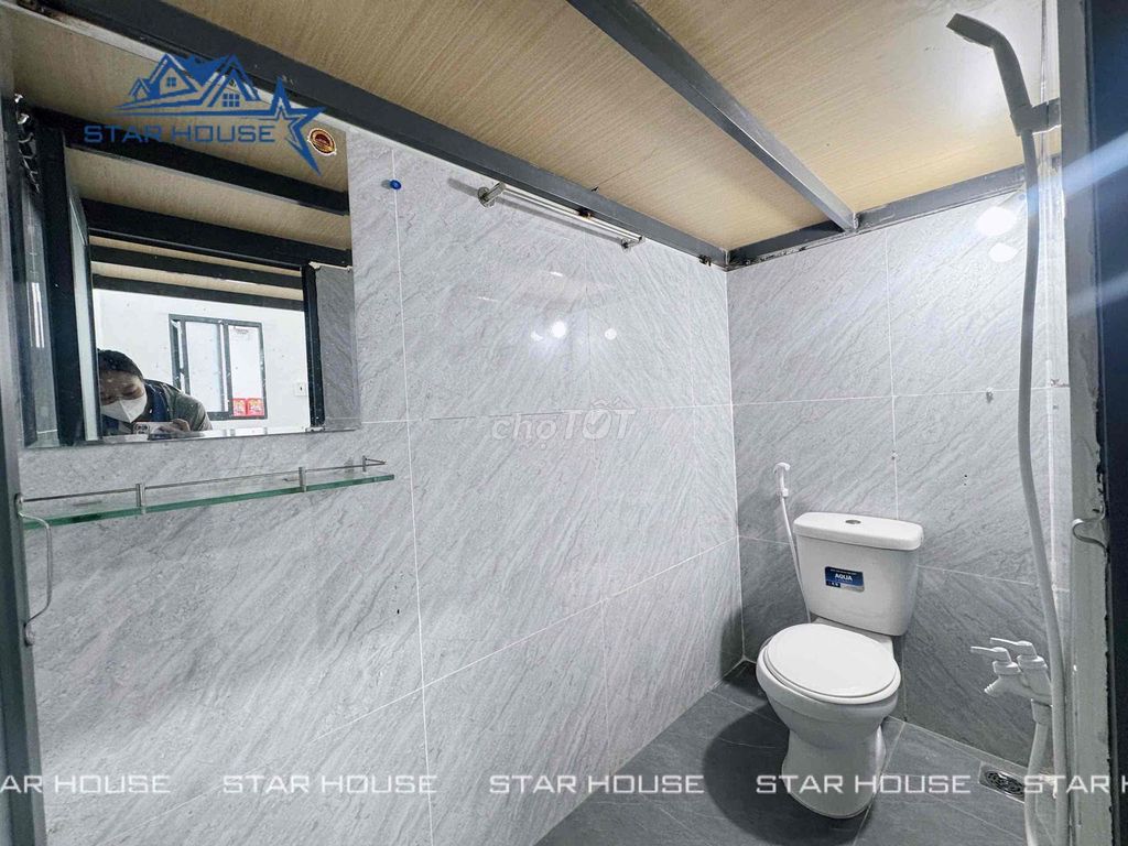 The Underprivileged Room is located in Lê Đức Thọ.