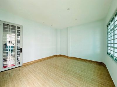 The super wide, super-split, high-end balcony apartment.