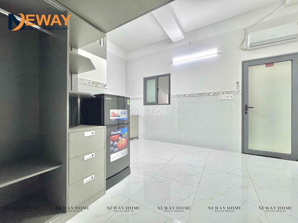 The suite has a full interior right next to the dedication college.