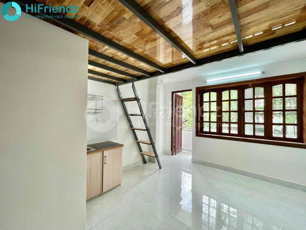Lê Đức Thọ, open-air balcony room.