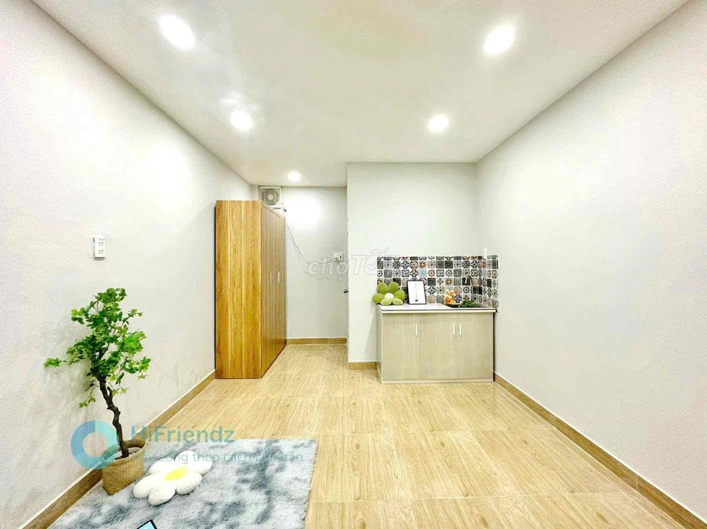 The new furniture room is near aeon University of Trades.