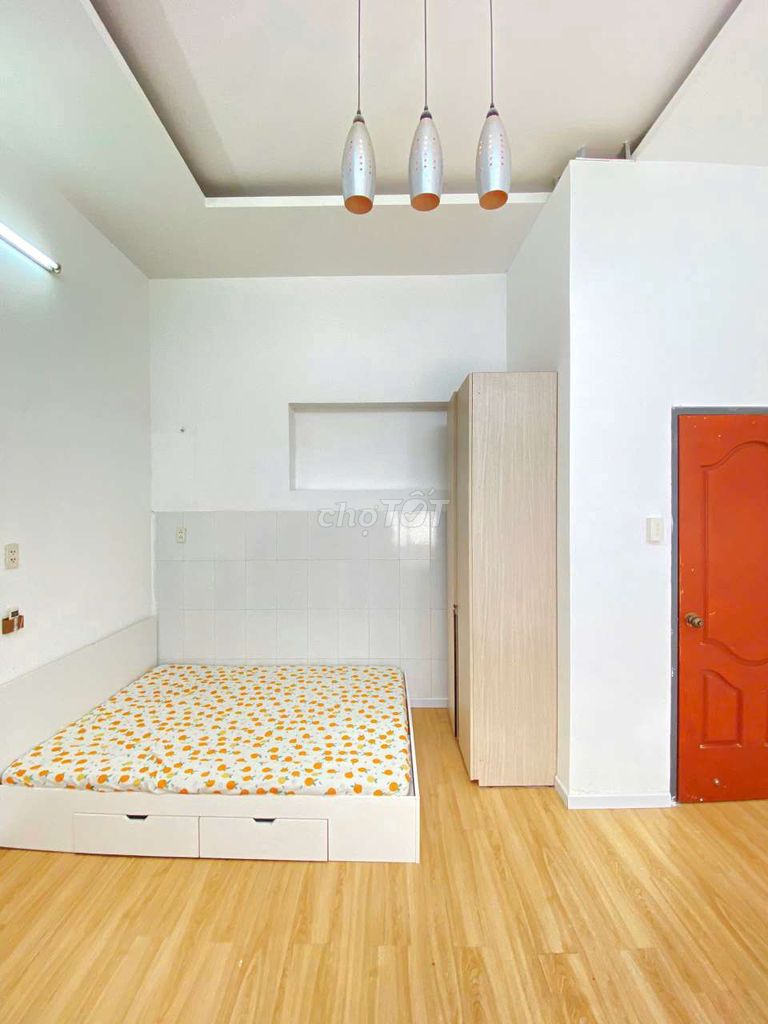 Rent room.