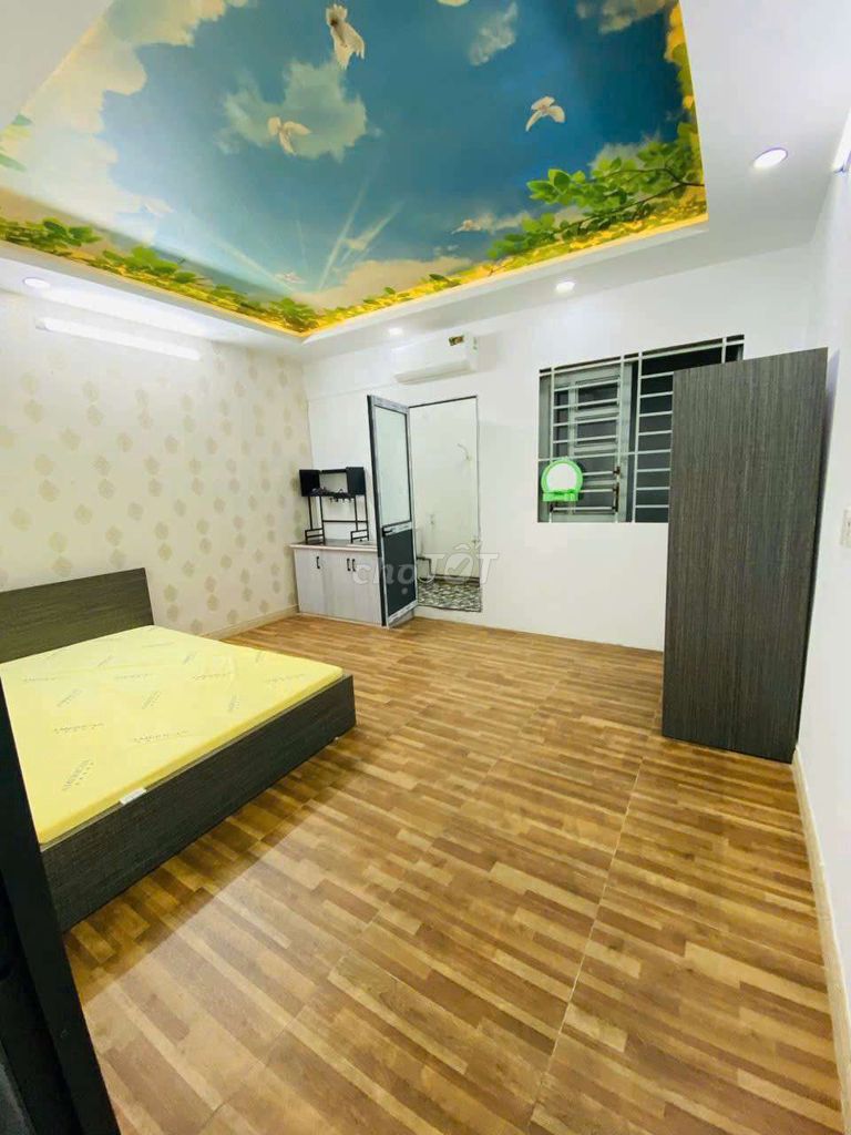 Rent room.