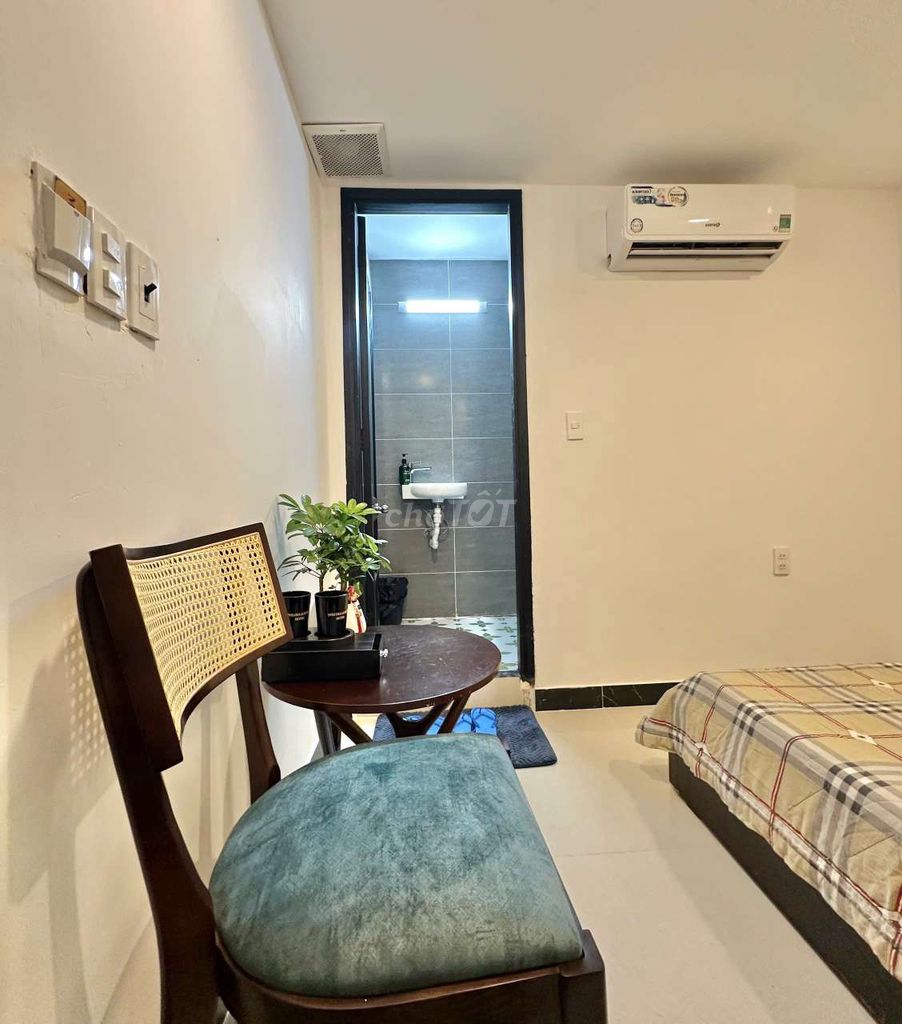 Rent room.