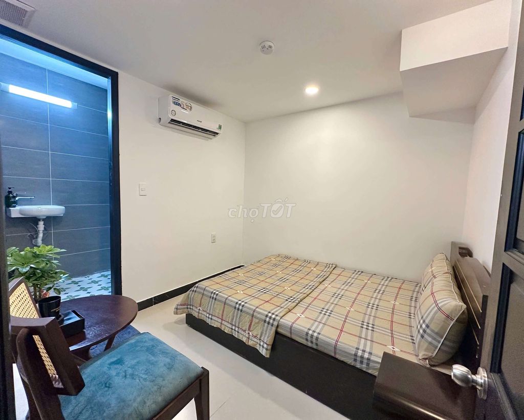 Rent room.