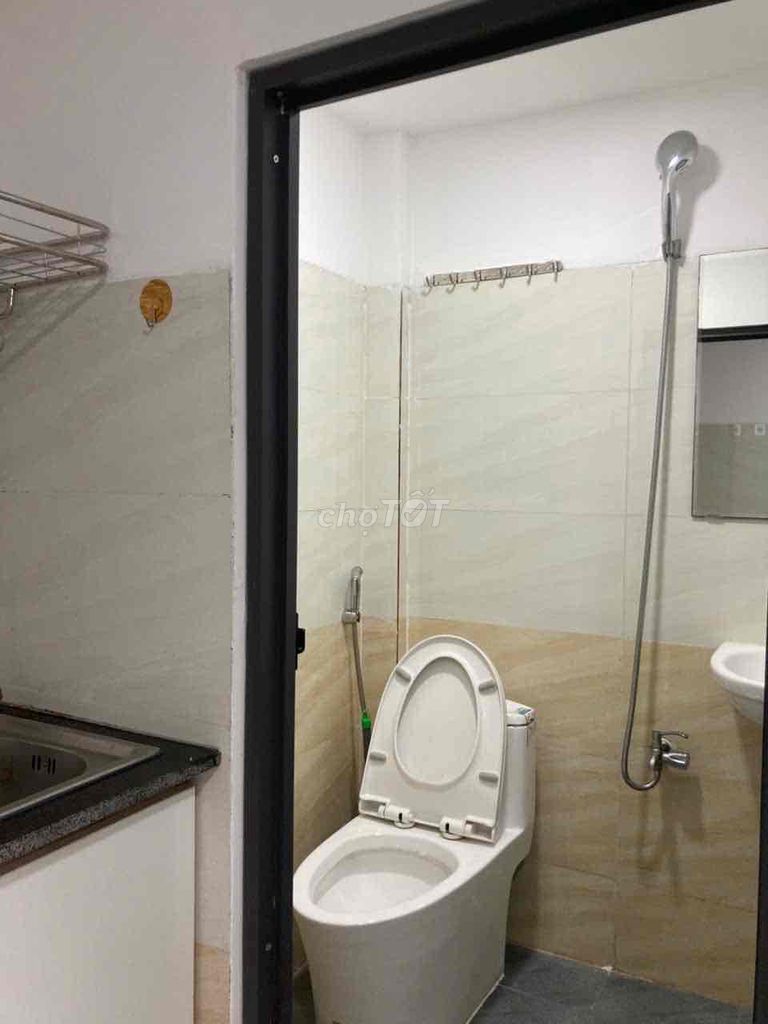 Rent a newly built room with a guard and a kitchen.