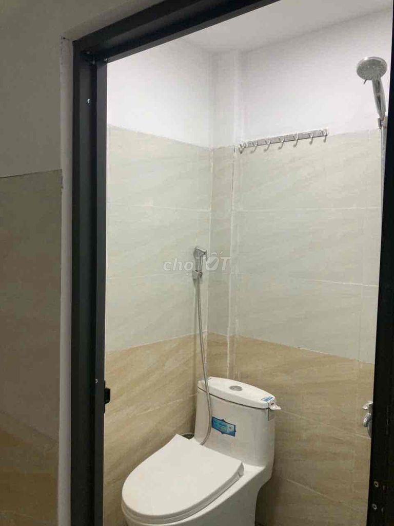 Rent a newly built room with a guard and a kitchen.