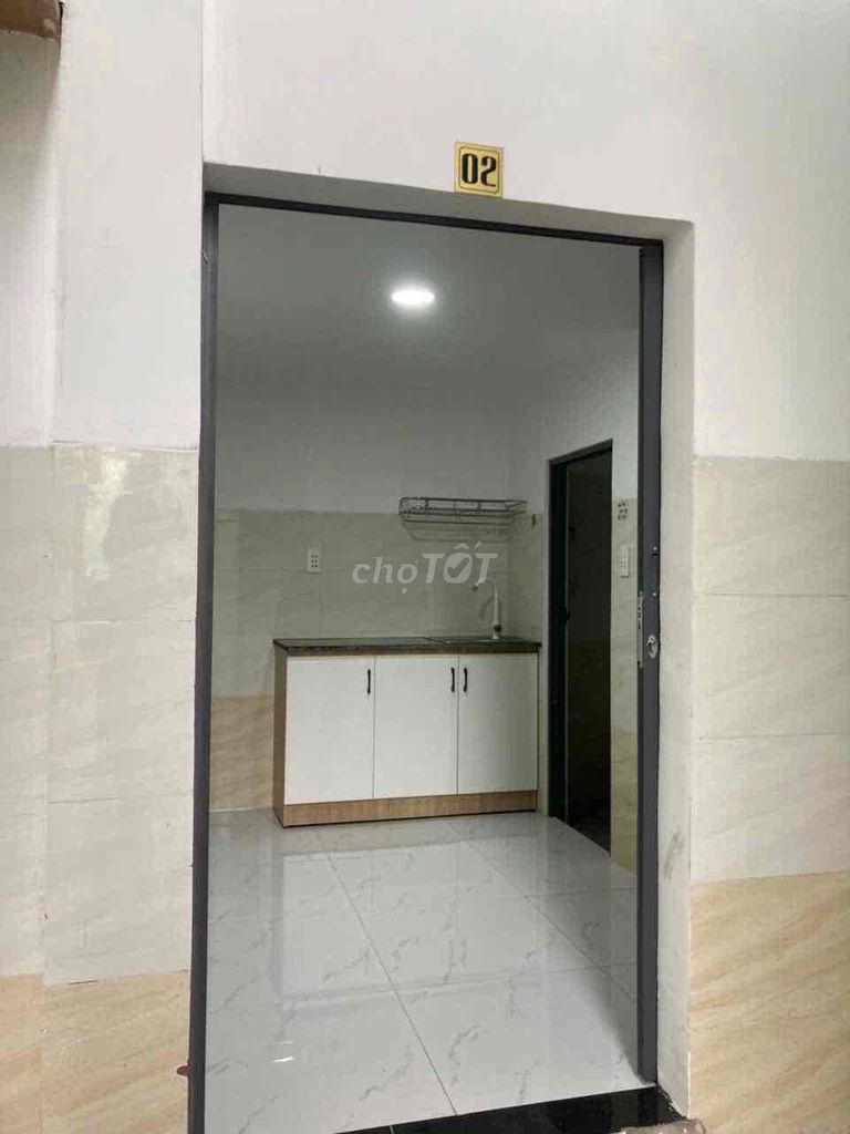 Rent a newly built room with a guard and a kitchen.