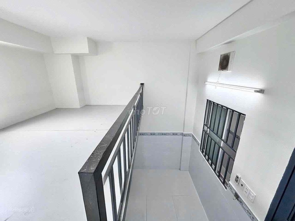 Clear 1 Room Near Trade - 25 m2 Window