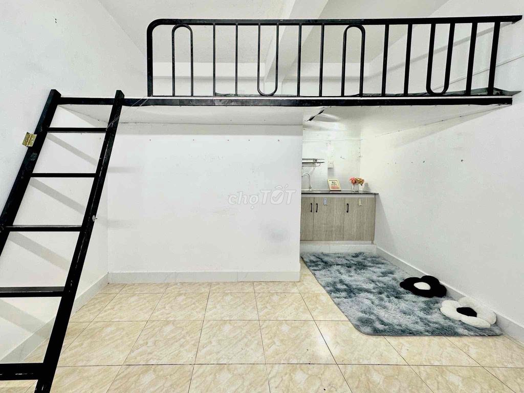 The new room is Trường Chinh-Western Leung Bridge