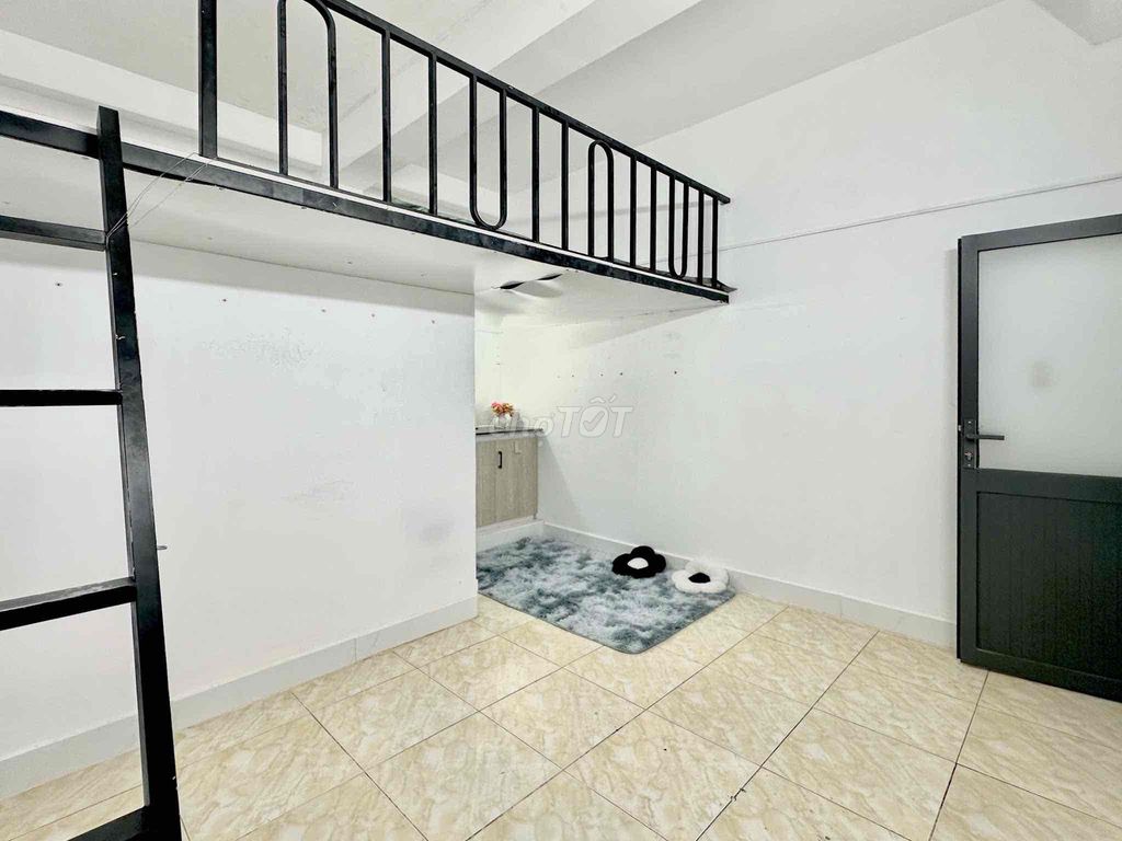 The new room is Trường Chinh-Western Leung Bridge