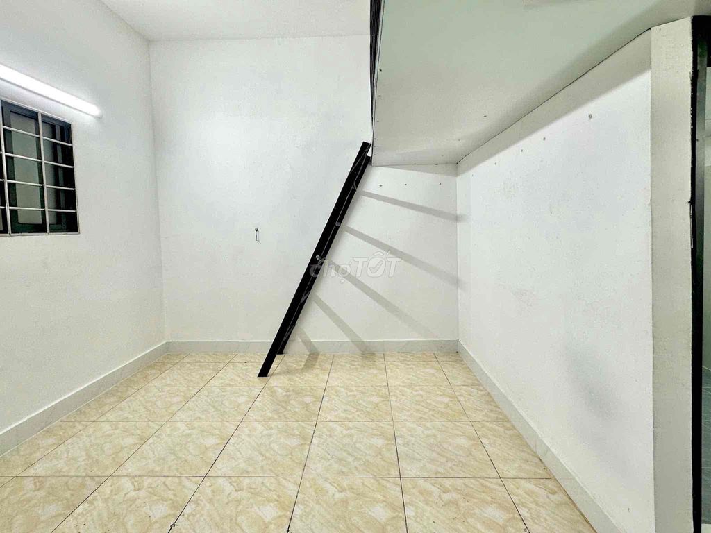 The new room is Trường Chinh-Western Leung Bridge