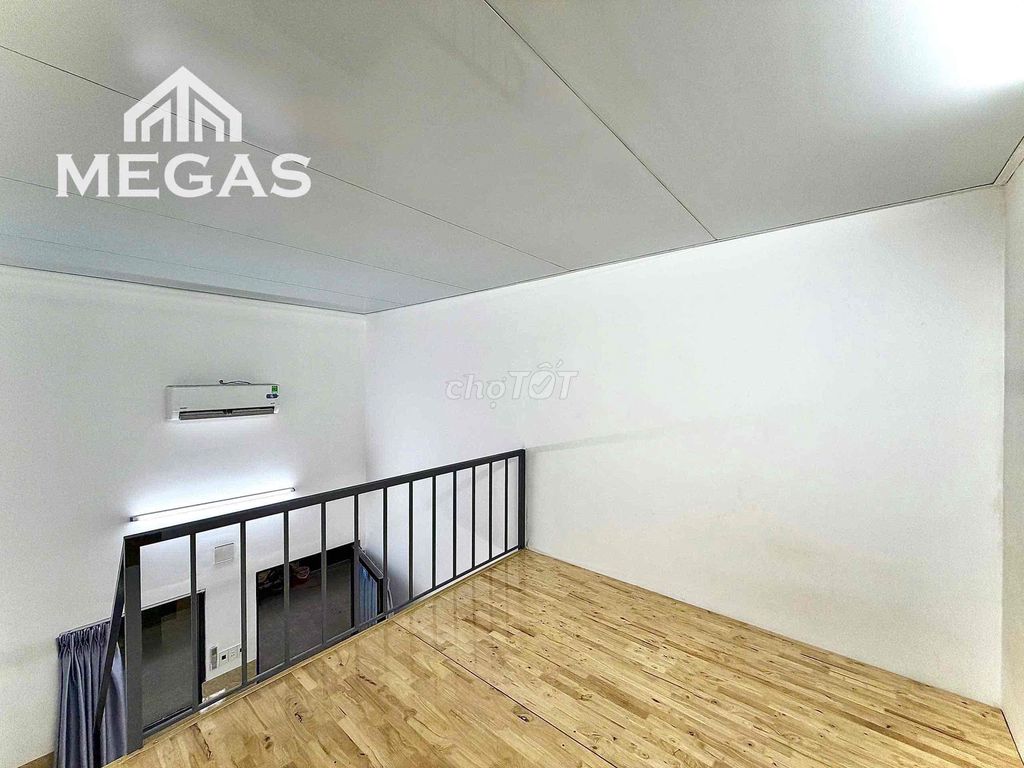 The guard's room is two feet tall. Cold Machines, Sages, Sizes, uths.