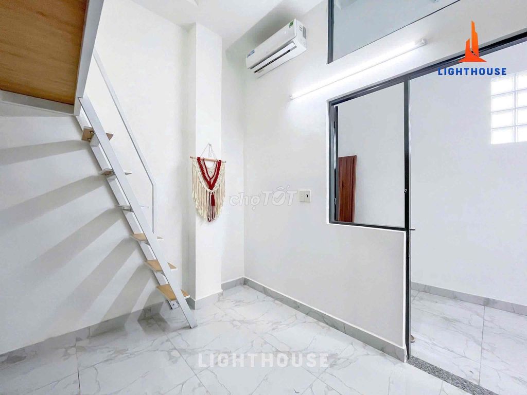 face - to - face with 175 hospital, close steps — a nice room full of valuables
