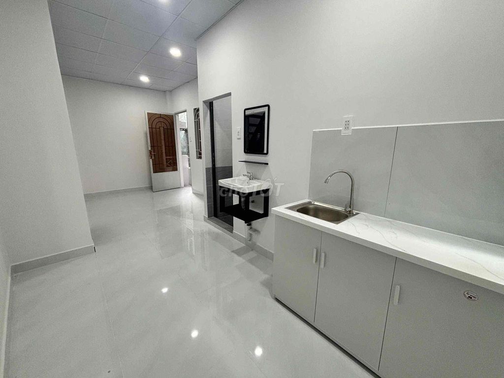 It's the owner of the studio that rents the new kitchen balconies in the third district.