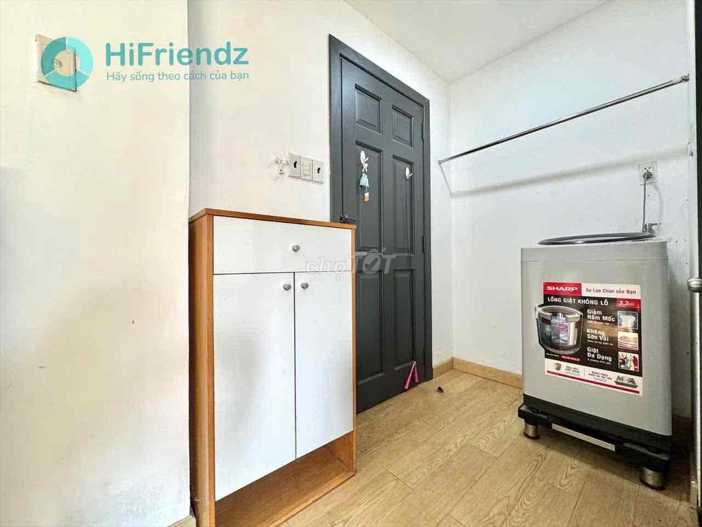 Private Laundry Washer - Sgmia Front, Him Lam