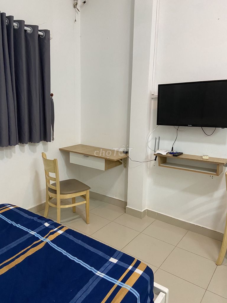 Rent room 8/19 Đinh Tiên Hoàng, District 1, 35 m2, 7 million, interior enough.