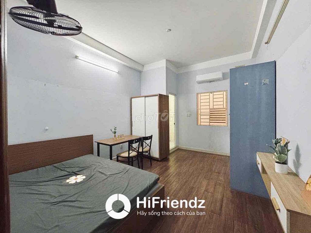 The office office office is close to open window interiors, just like photos.