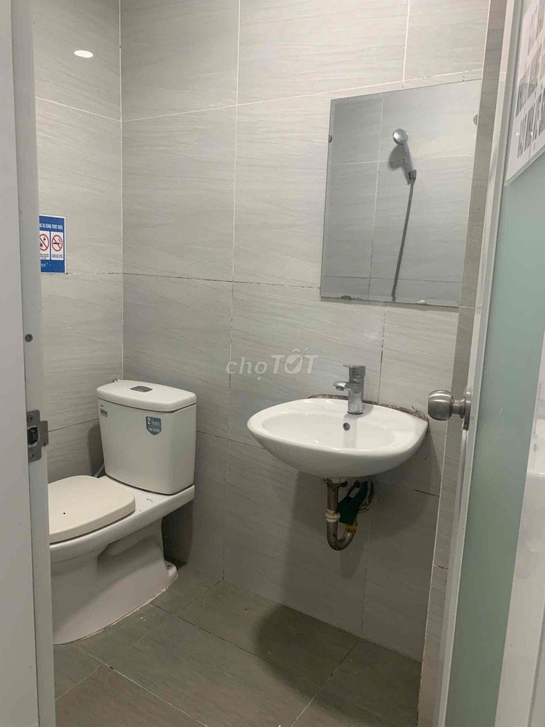 full-cost hotel room for rent