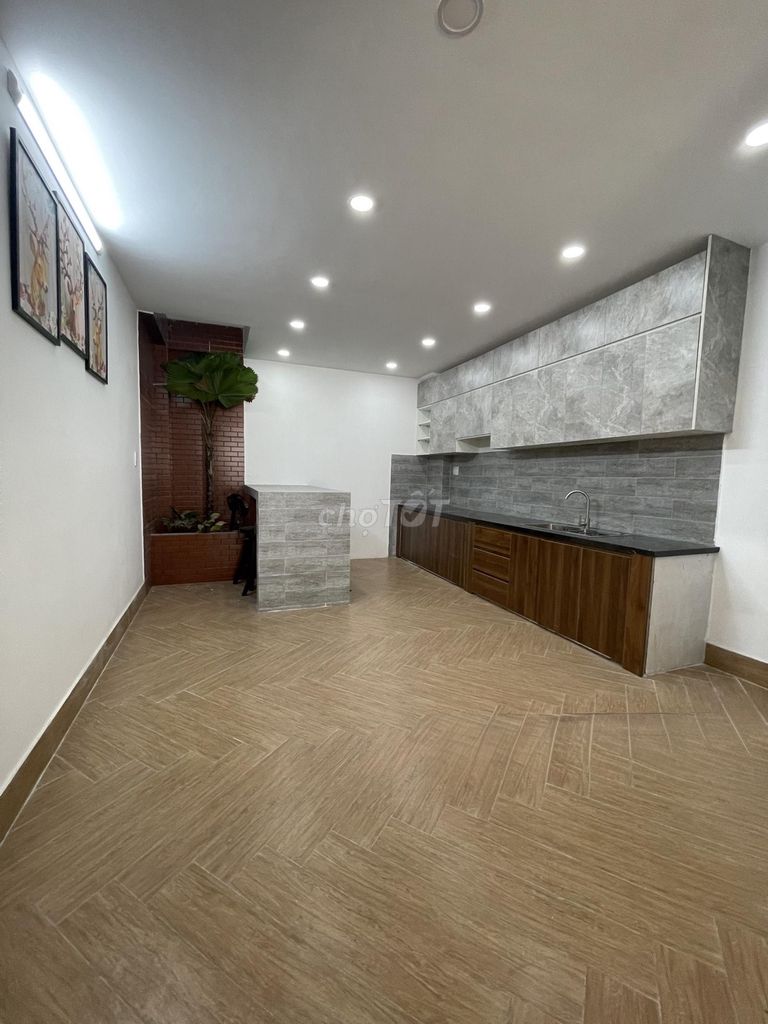 Rent Thạnh Xuân 40, District 12, 2.6 million.