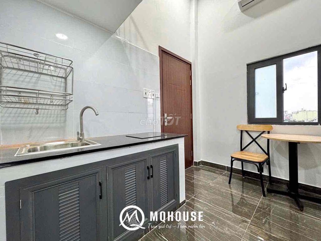 A comfortable hotel room in the shower dress - modern channels
