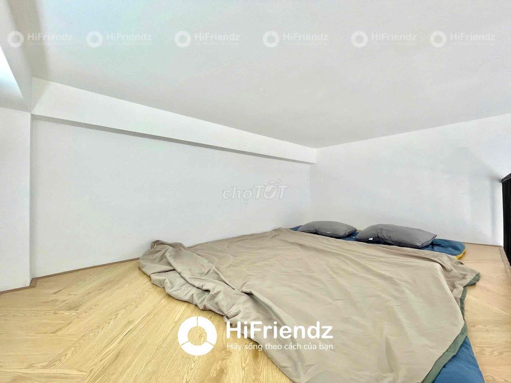 The underprivileged boarding room, District 6-- the basic interior.