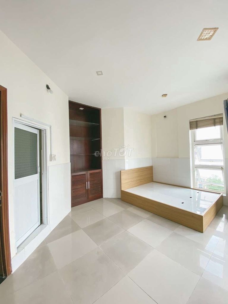 rented room Tân Phú - generous balcony