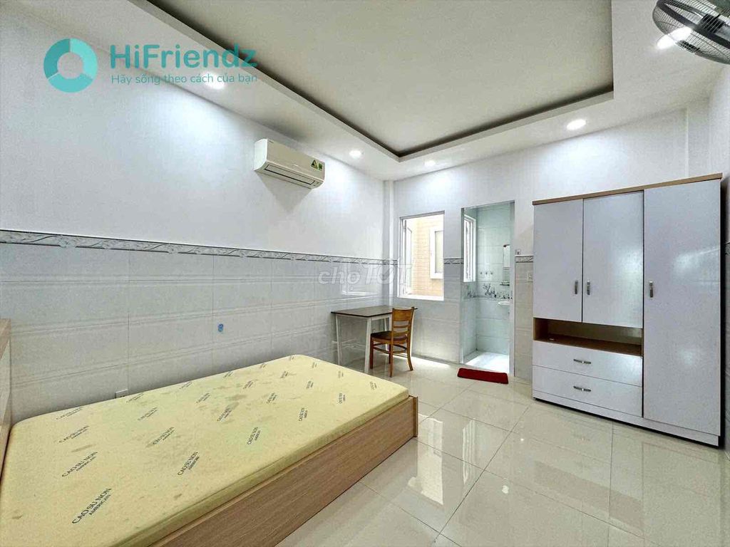 Rent room for cheap, cool - near the Lotte Live.