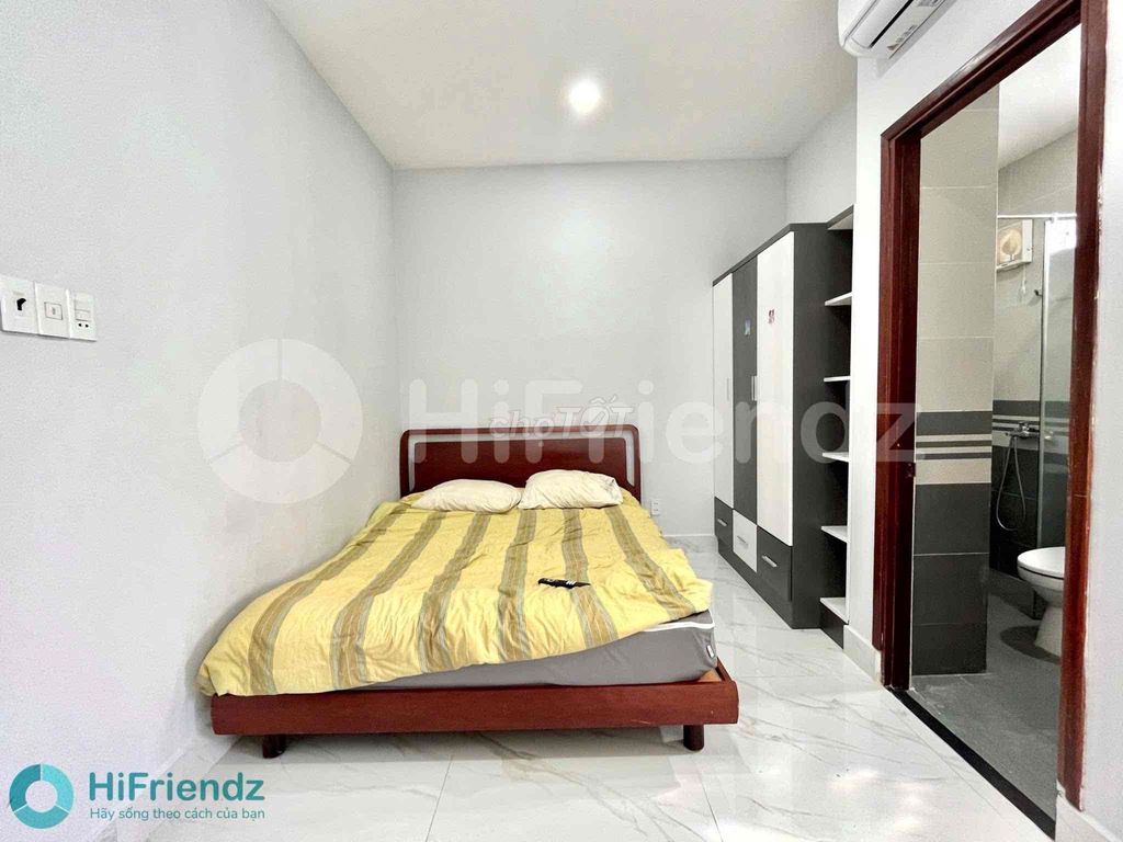 Cheap rent room, elevators, furniture.
