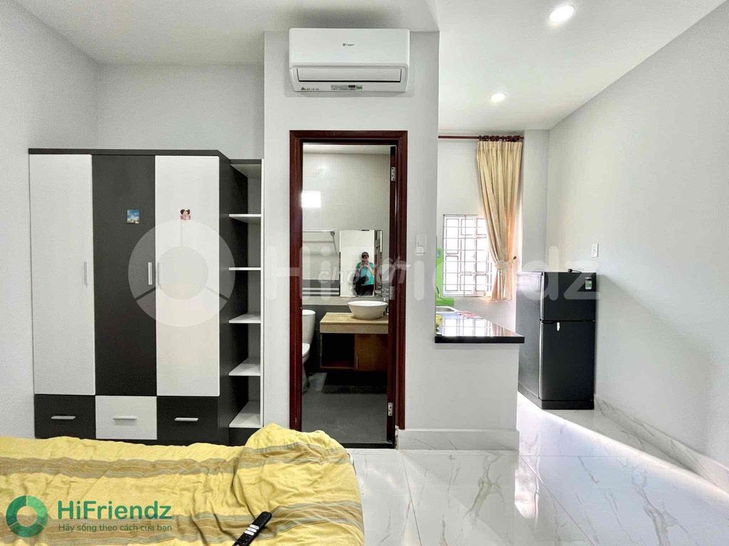 Cheap rent room, elevators, furniture.