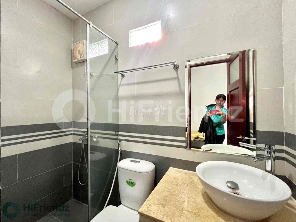 Cheap rent room, elevators, furniture.