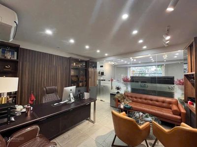 Rent the entire K300 Kp. 5 X18 M. Three-story ground. New home