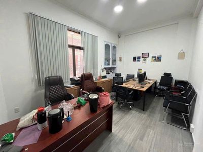Rent the entire K300 Kp. 5 X18 M. Three-story ground. New home