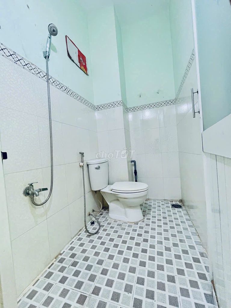 Room is available - District 4 - balcony