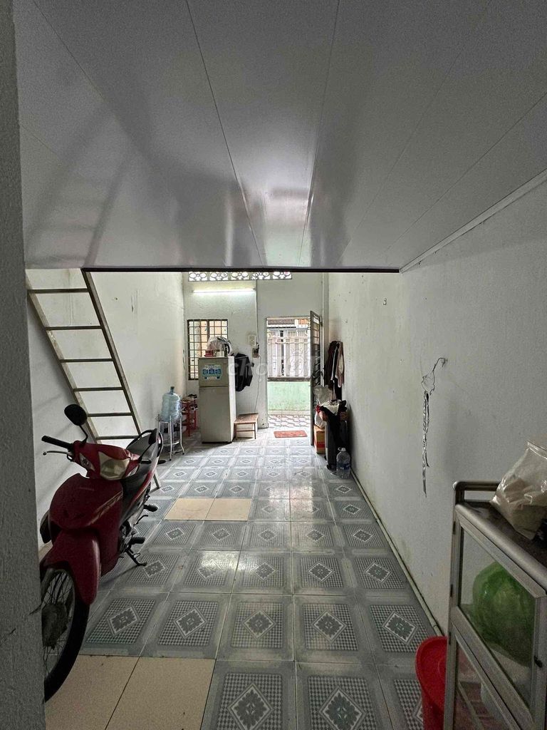 Rent room 22m2 with a tower, free time.