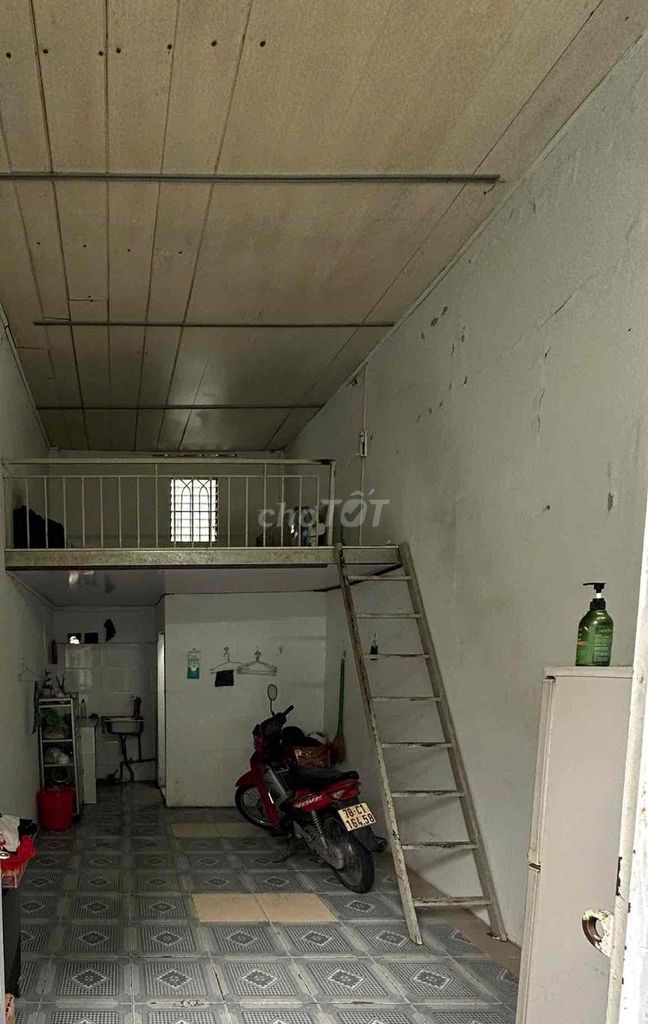 Rent room 22m2 with a tower, free time.