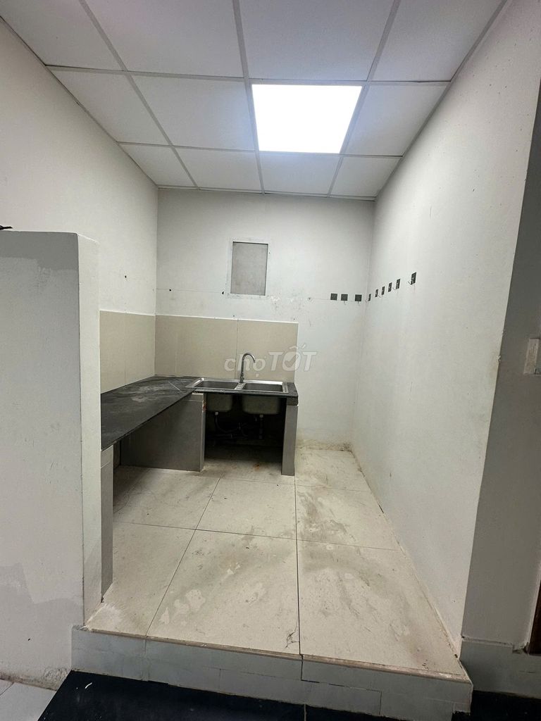 Rent a cash motel.