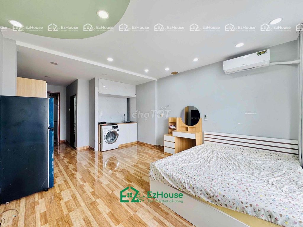 The Bancol interior full-case studio, Lâm Văn Bền.