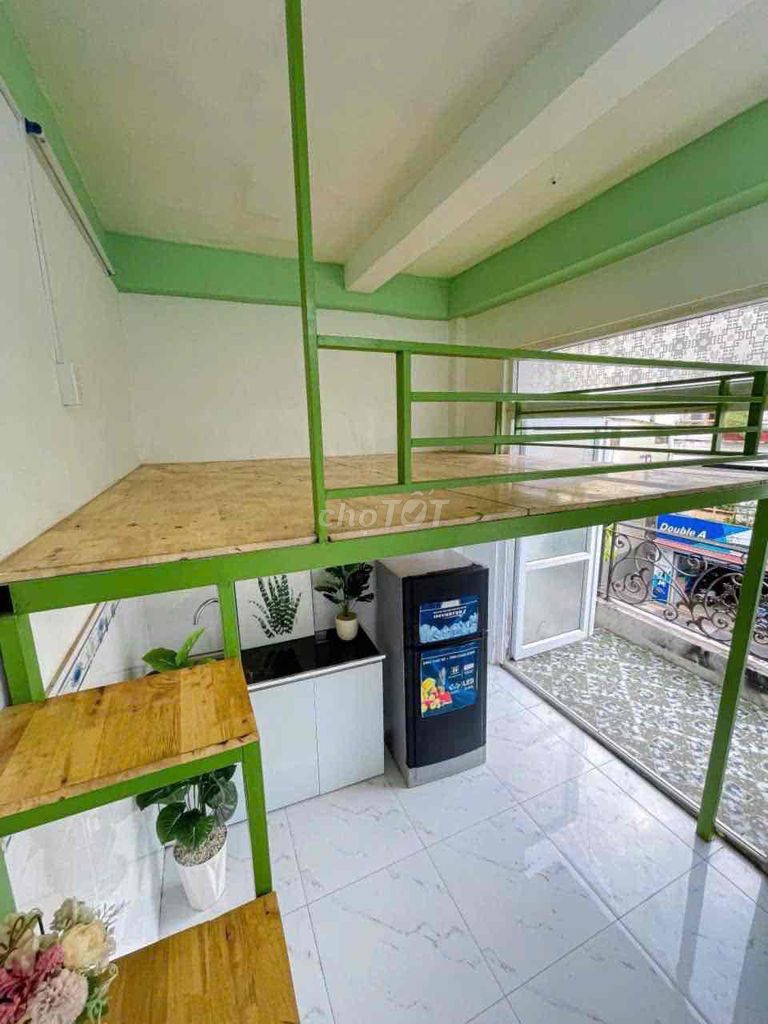 A full house has Trần Thị Nghỉ, 3.3 million a month.