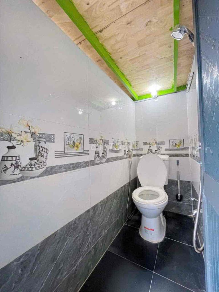 A full house has Trần Thị Nghỉ, 3.3 million a month.