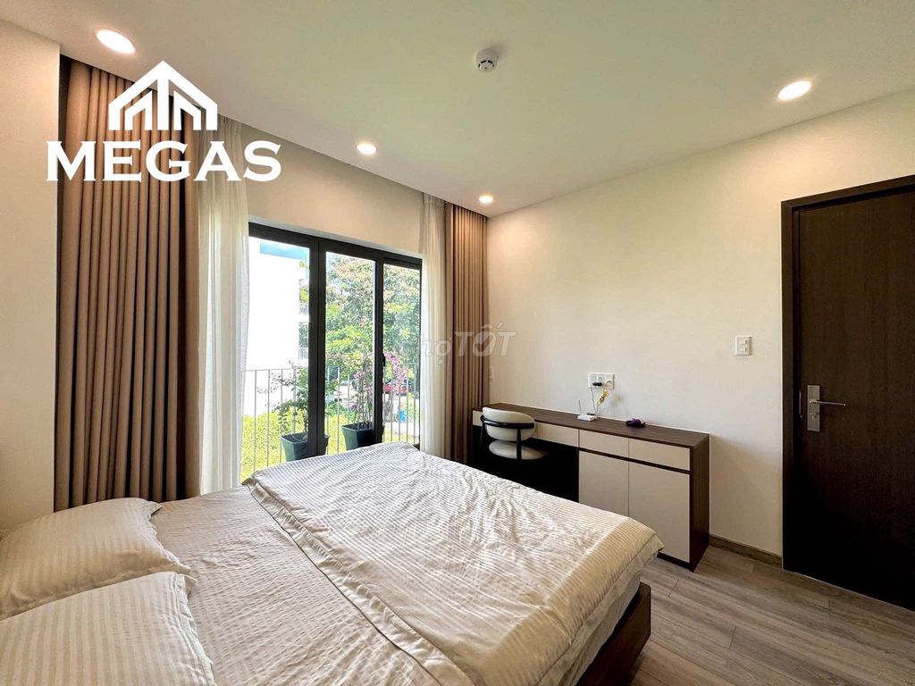 A separate balcony kitchen near lakeview, globalcity