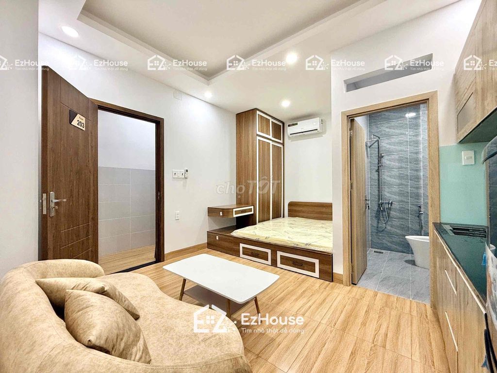 Open the building, the cash service apartment - next to the T3 station.