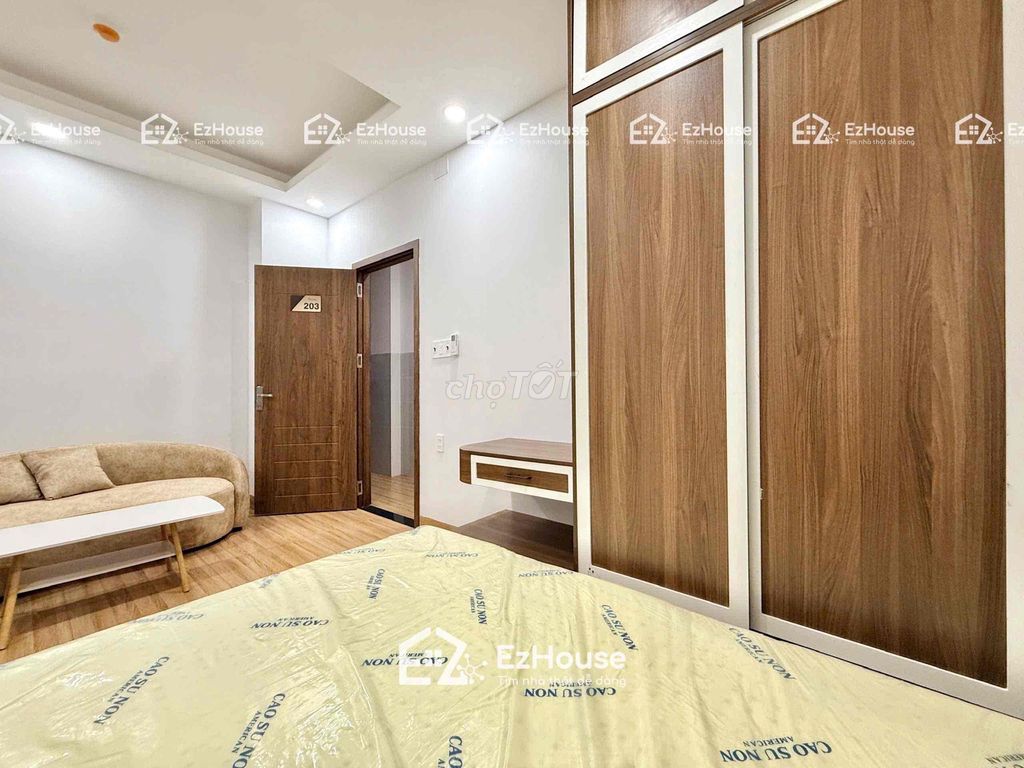 Open the building, the cash service apartment - next to the T3 station.
