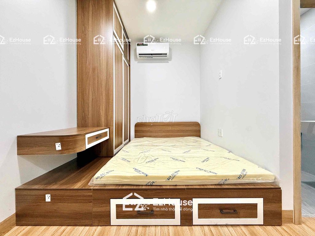 Open the building, the cash service apartment - next to the T3 station.