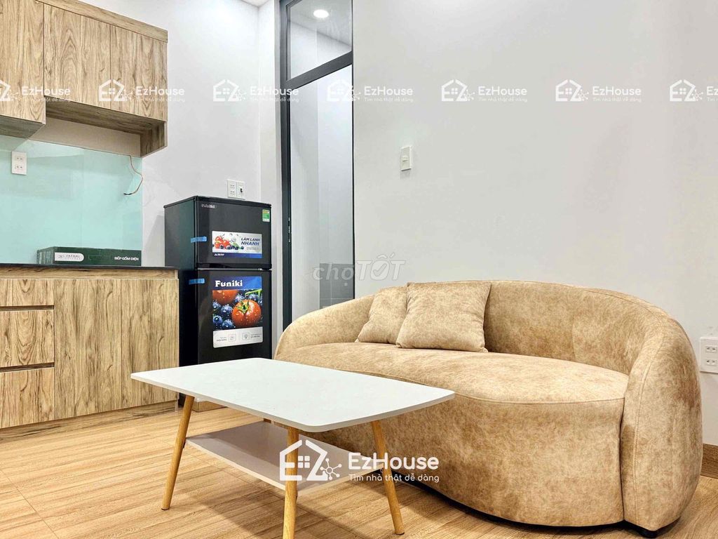Open the building, the cash service apartment - next to the T3 station.