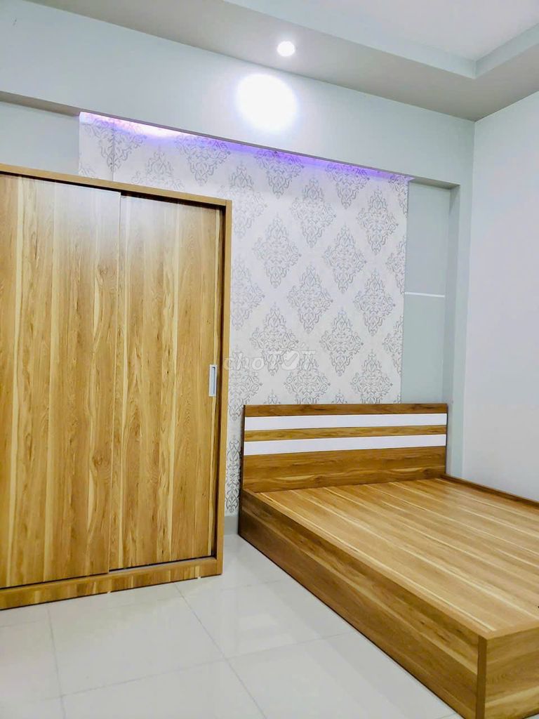 Rent room-- clean, secure, move in immediately.
