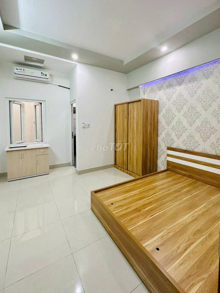 Rent room-- clean, secure, move in immediately.