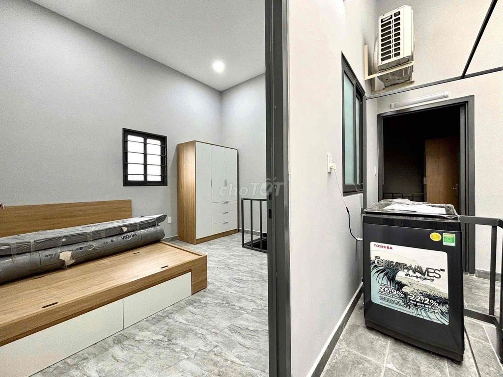 Open the guest room now. Lê văn việt.