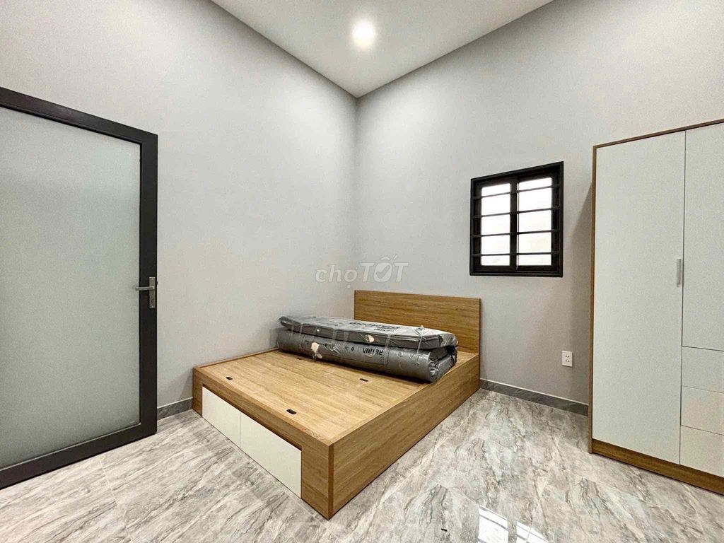 Open the guest room now. Lê văn việt.